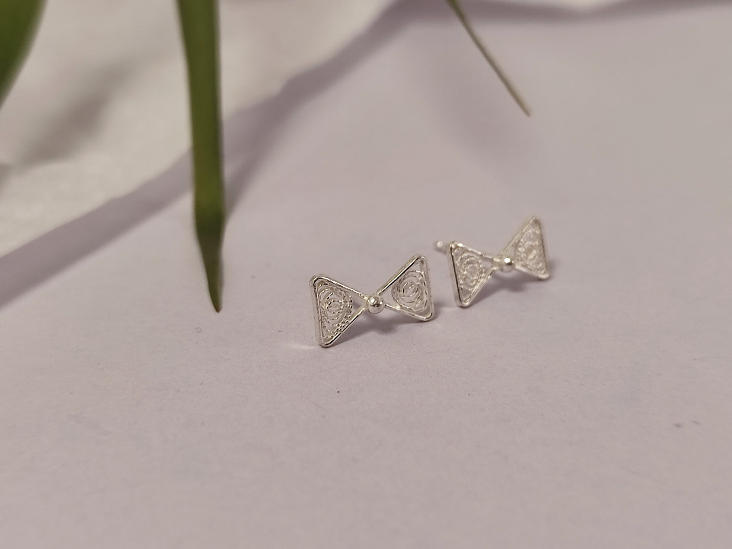 Small Bow Earrings - Pin