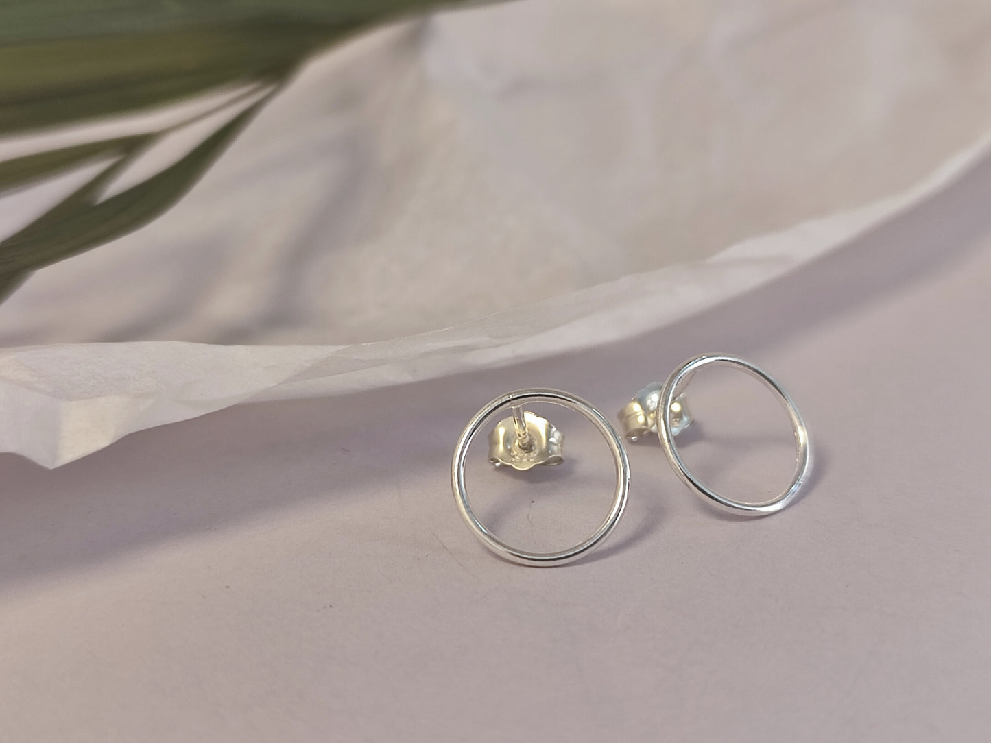Open circle studs