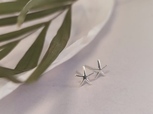 Small starfish studs